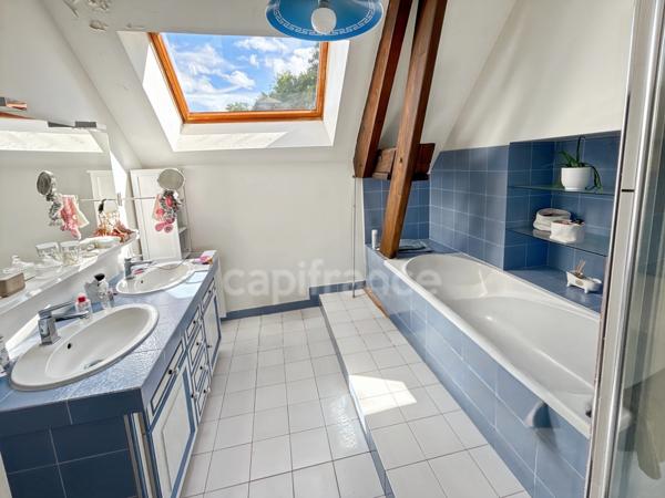 Maison à vendre longère rénovée 3 chambres LE LUDE