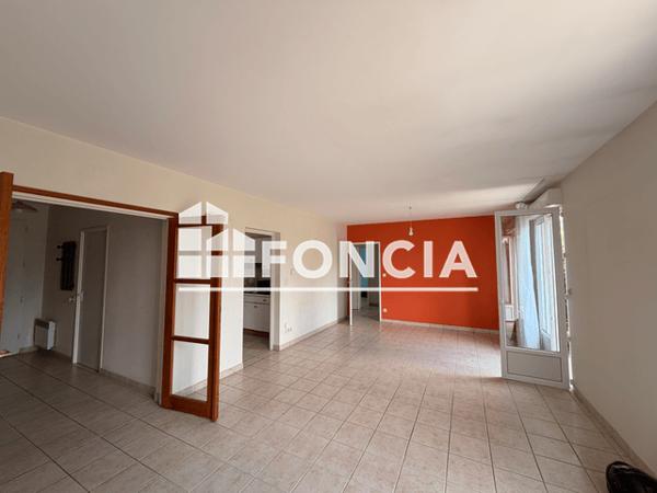 Location Maison 5 pièces 144 m² - Camon 80450