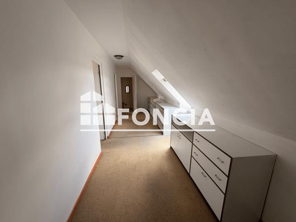 Location Maison 5 pièces 144 m² - Camon 80450