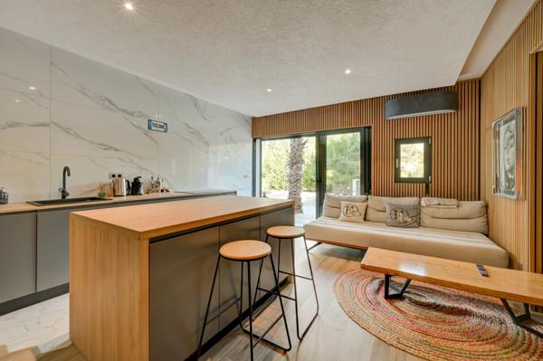 Vente Maison de luxe Cassis 8 Pièces 246 m²