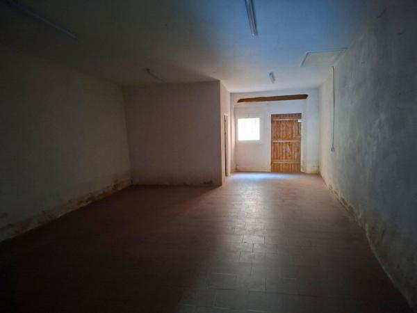 Location / Local Commercial à Anduze (30140)