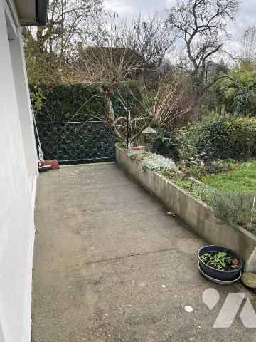 Pavillon indépendant sur sous-sol 4 chambres.