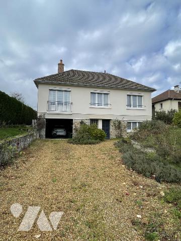 Pavillon indépendant sur sous-sol 4 chambres.