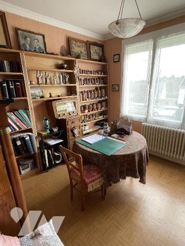 Pavillon indépendant sur sous-sol 4 chambres.