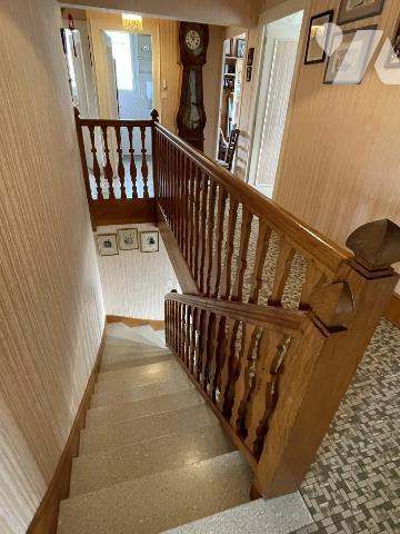 Pavillon indépendant sur sous-sol 4 chambres.