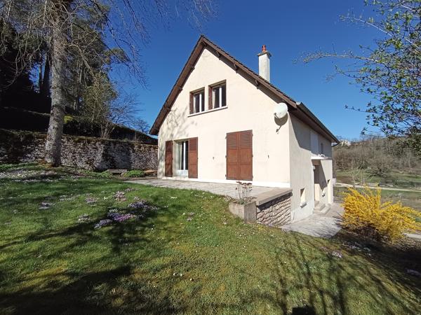 Pavillon sur sous-sol de 138 m² SUR 2700 m² de terrain Aignay-le-Duc 21510