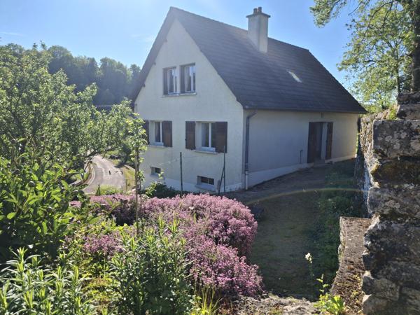 Pavillon sur sous-sol de 138 m² SUR 2700 m² de terrain Aignay-le-Duc 21510