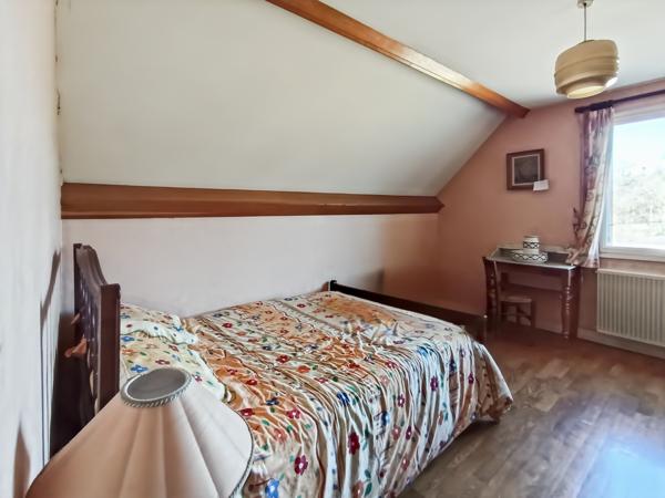 Pavillon sur sous-sol de 138 m² SUR 2700 m² de terrain Aignay-le-Duc 21510