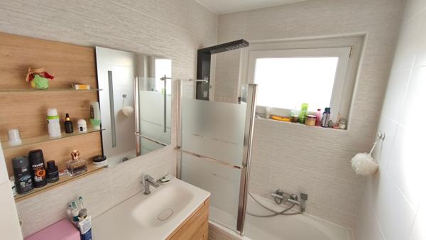 Magnifique appartement 4 pièces avec ses trois chambres et son garage totalement rénové!