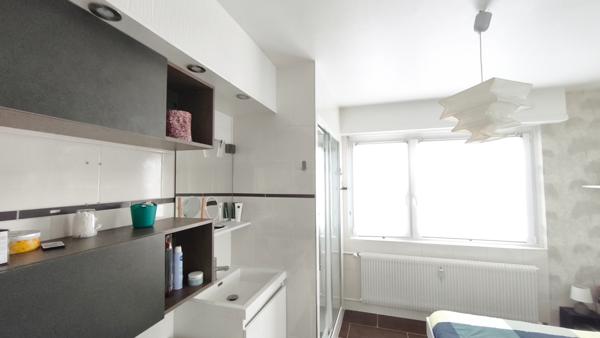 Magnifique appartement 4 pièces avec ses trois chambres et son garage totalement rénové!