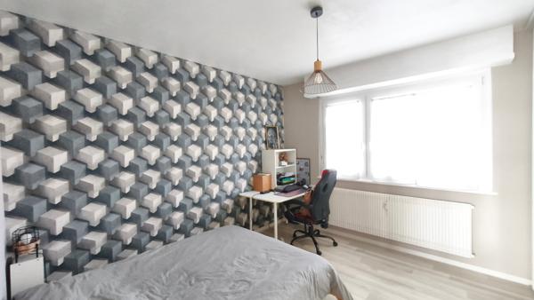 Magnifique appartement 4 pièces avec ses trois chambres et son garage totalement rénové!