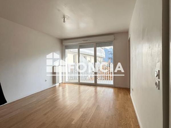 Location Appartement 2 pièces 40 m² - BATIMENT P Massy 91300