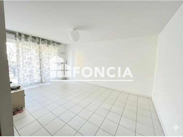 Location Appartement 2 pièces 51.21 m² - RUE JOSEPH LACROIX Uzes 30700