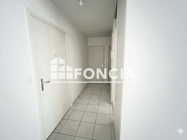 Location Appartement 2 pièces 51.21 m² - RUE JOSEPH LACROIX Uzes 30700