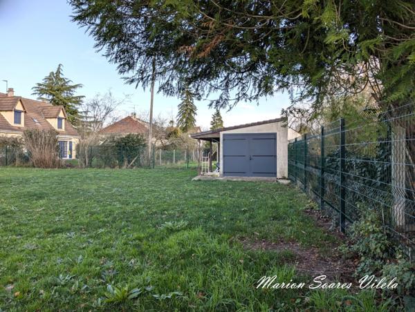 EXCLUSIVITE Maison atypique avec 3 espaces de vie indépendants sur plus de 1300 m² de terrain– Chaumes-en-Brie (77390)