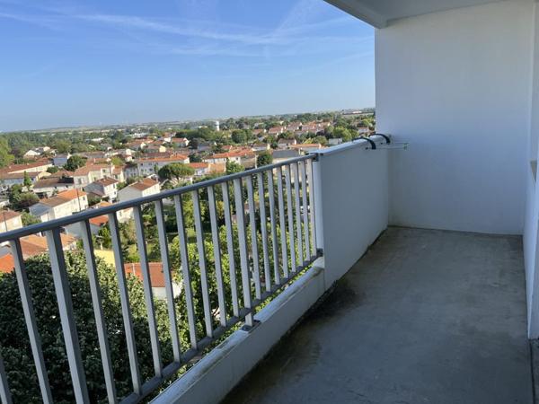 Appartement à vendre 50 000 € Niort 1 pièce 33 m² DPE D