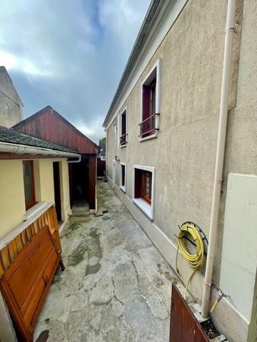 Maison en plein centre-ville de Montmorency