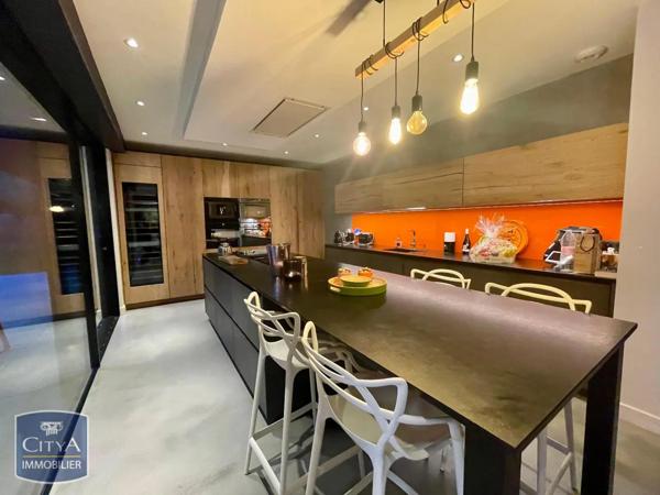 Maison à vendre 8 pièces 318m²