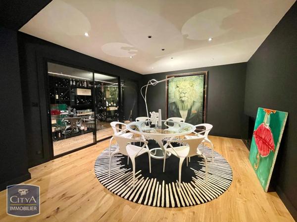 Maison à vendre 8 pièces 318m²