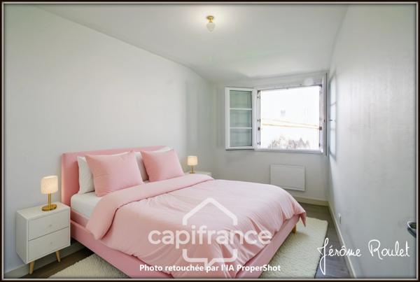 Dpt Vienne (86), à vendre NEUVILLE DE POITOU immeuble de rapport 5 logements indépendants avec cour - Terrain de 490,00 m²