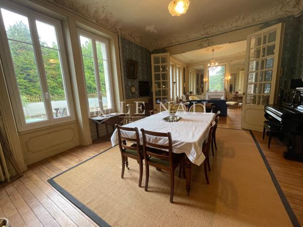 MAGNIFIQUE MAISON DE MAITRE ENTRE CENTRE-VILLE ET CAMPAGNE