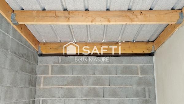 Garage spacieux et sécurisé : l’opportunité rare pour stationner ou investir