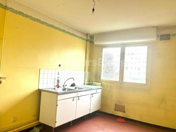 Appartement de 4 pièces et 76m² Asnières-gresillons, A RENOVER