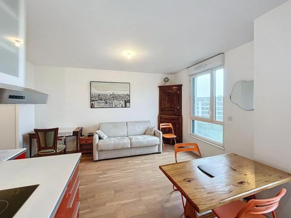 STUDIO 30M2 SEJOUR AVEC CUISINE ÉQUIPÉE - PARKING