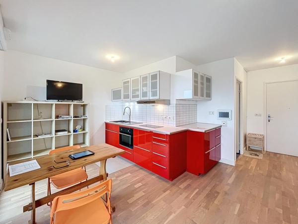 STUDIO 30M2 SEJOUR AVEC CUISINE ÉQUIPÉE - PARKING