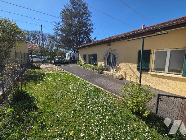 Immeuble de 2 appartements - Monopropriété - VILLEY LE SEC