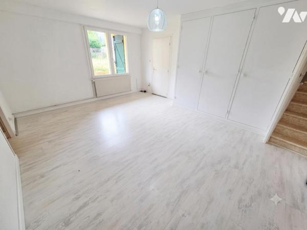 Immeuble de 2 appartements - Monopropriété - VILLEY LE SEC