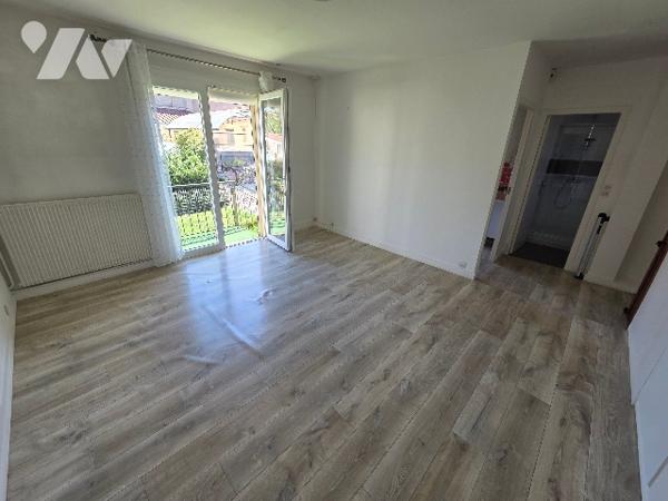 Immeuble de 2 appartements - Monopropriété - VILLEY LE SEC