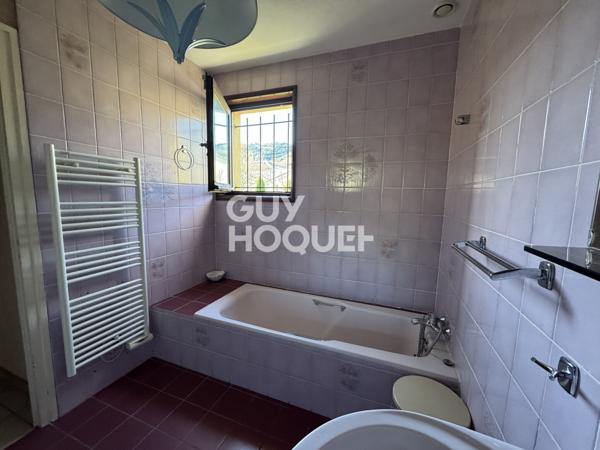 MAISON À VENDRE DE 6 PIÈCES DE 119,74 M²