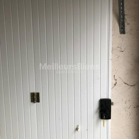 rare : garage parking box individuel fermé 17m2 - La Rochelle à proximité du centre ville