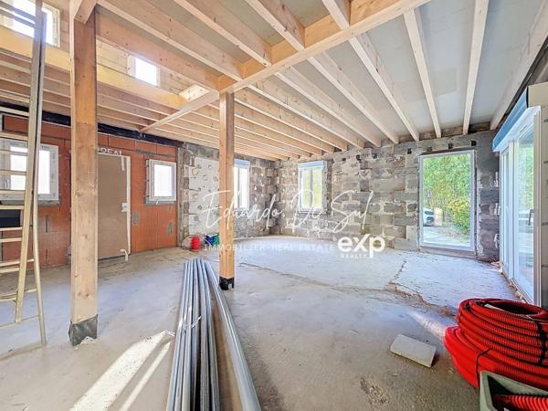 Maison R+1 neuve à personnaliser, hors d’eau hors d’air, sur une belle parcelle arborée de 833 m² sans vis-à-vis.