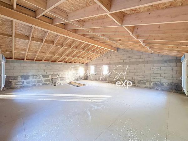 Maison R+1 neuve à personnaliser, hors d’eau hors d’air, sur une belle parcelle arborée de 833 m² sans vis-à-vis.