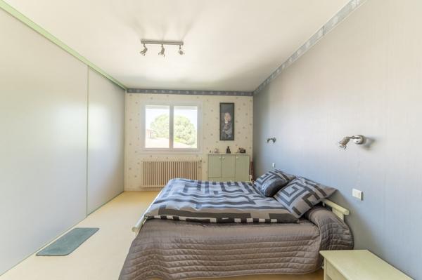 MONTAUBAN - Maison T4 de 110 m² sur sous-sol complet sur terrain de 3 714 m² avec piscine.