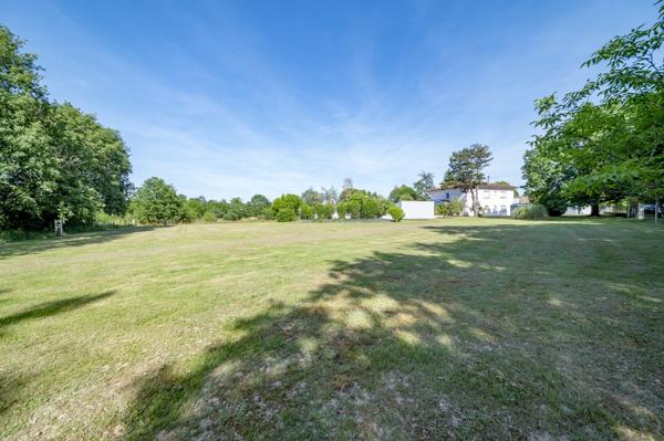 MONTAUBAN - Maison T4 de 110 m² sur sous-sol complet sur terrain de 3 714 m² avec piscine.