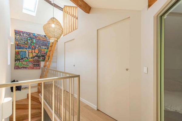 Annecy Vieille Ville - secteur Château T5 le charme de l’ancien rénové contemporain.