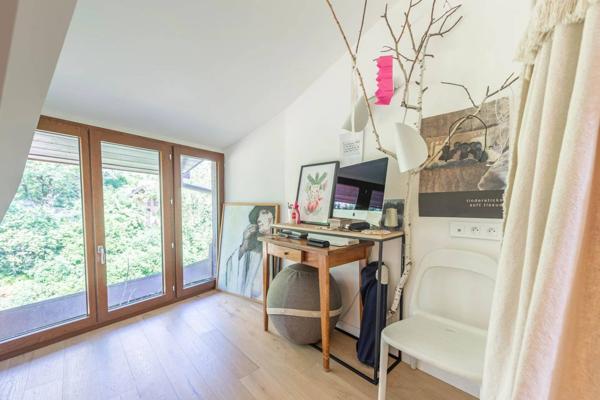 Annecy Vieille Ville - secteur Château T5 le charme de l’ancien rénové contemporain.