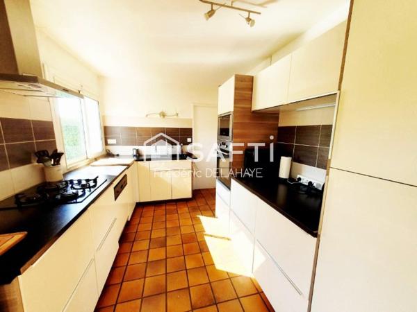 Villa 170m² / 4 chambres - Proche gare.