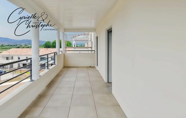 Dpt Hérault (34), à louer à SAINT ANDRE DE SANGONIS, appartement exceptionnel T2 51m² avec grande terrasse au dernier étage d'une résidence neuve