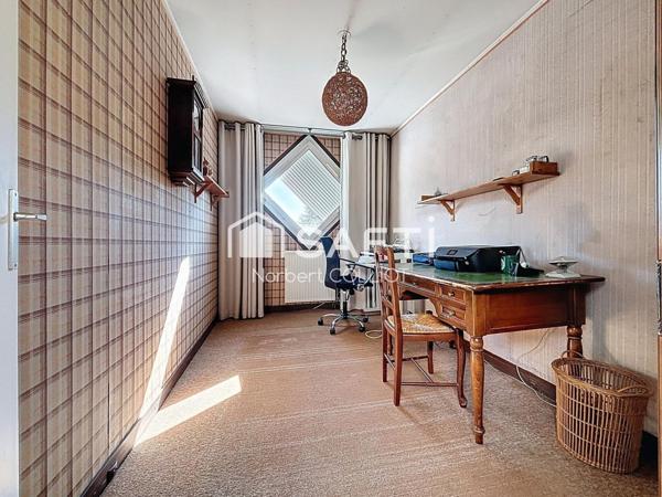 Maison 4 chambres dans une résidence familiale