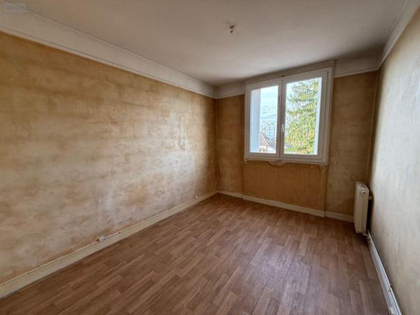 Appartement à rénover à vendre à Troyes dans l'Aube (10000), ref : 10010/439   
Rue Etienne Pedron
