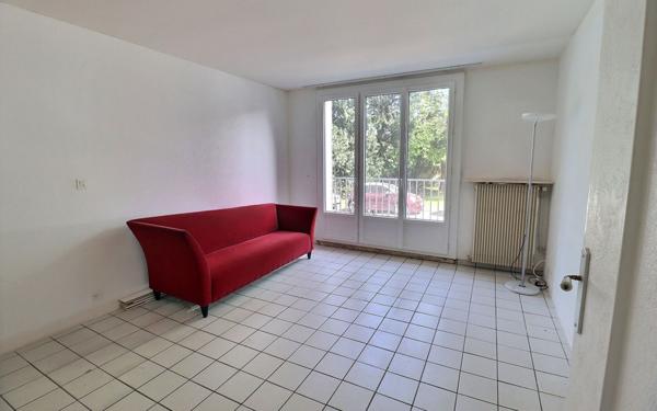 Appartement à vendre    3 pièces • 52,31 m2 Viroflay