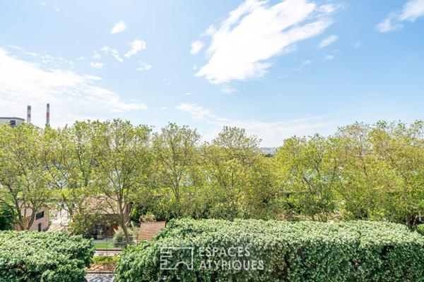 Appartement en dernier étage avec terrasse et vue Seine