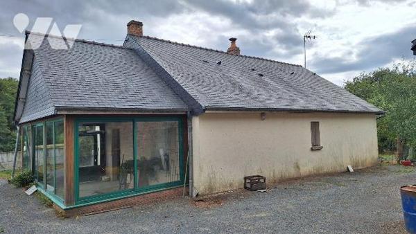 A vendre, à Vautorte (53500) en Mayenne (53).
Une maison d'habitation, comprenant : de plain-p...