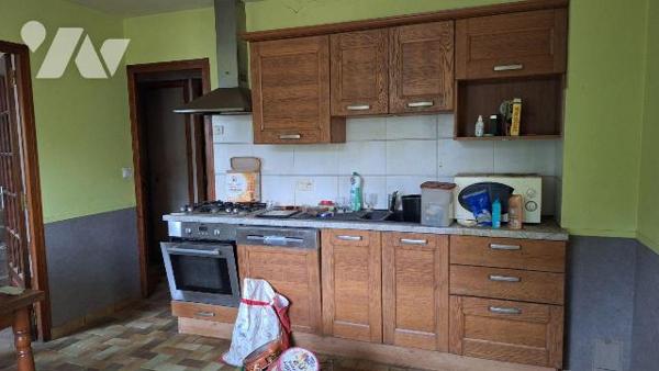A vendre, à Vautorte (53500) en Mayenne (53).
Une maison d'habitation, comprenant : de plain-p...
