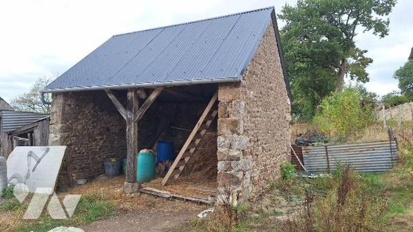 A vendre, à Vautorte (53500) en Mayenne (53).
Une maison d'habitation, comprenant : de plain-p...