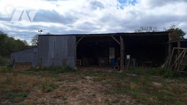 A vendre, à Vautorte (53500) en Mayenne (53).
Une maison d'habitation, comprenant : de plain-p...